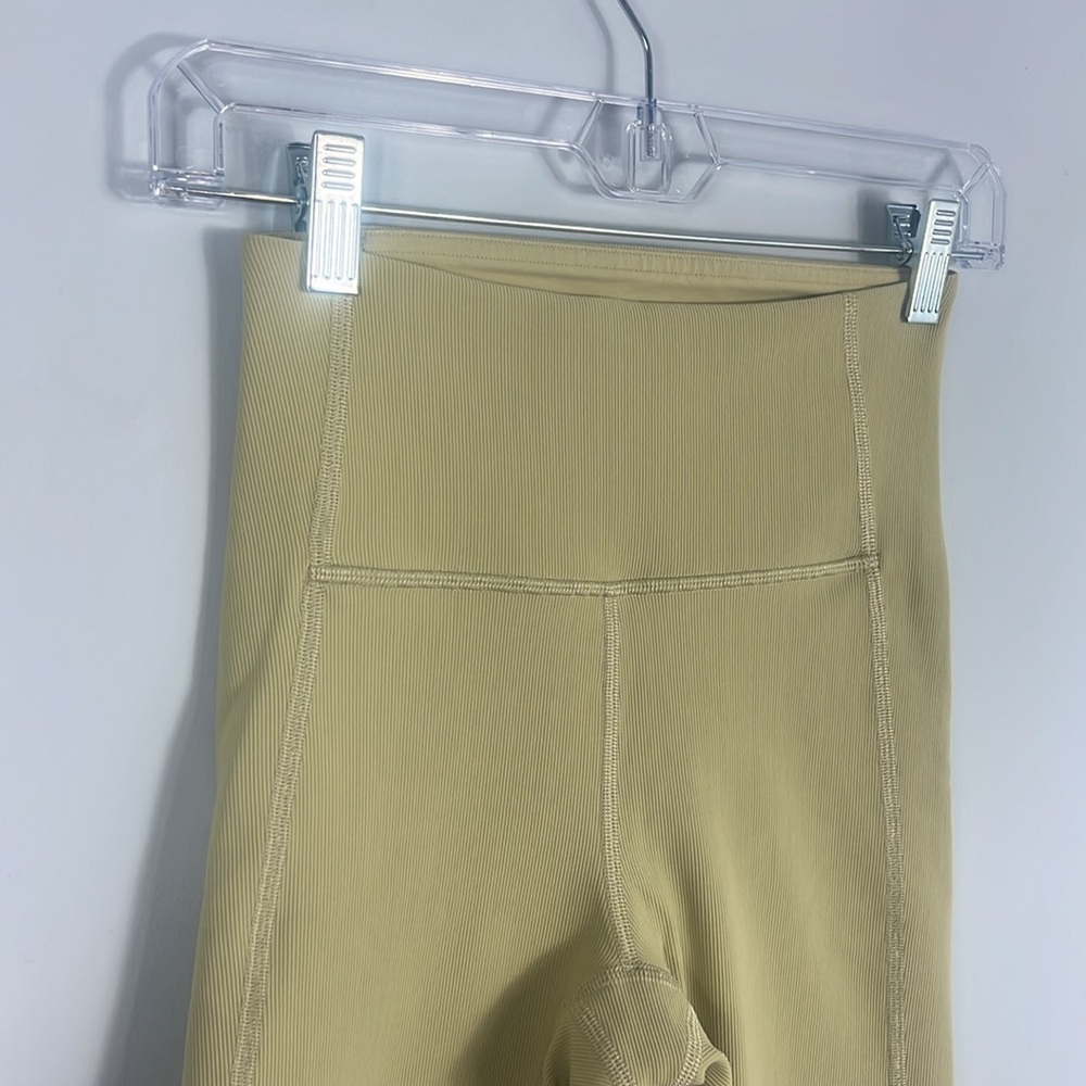 Lululemon Ribbed Contoured High Rise Short 8” - Picture 5 of 12